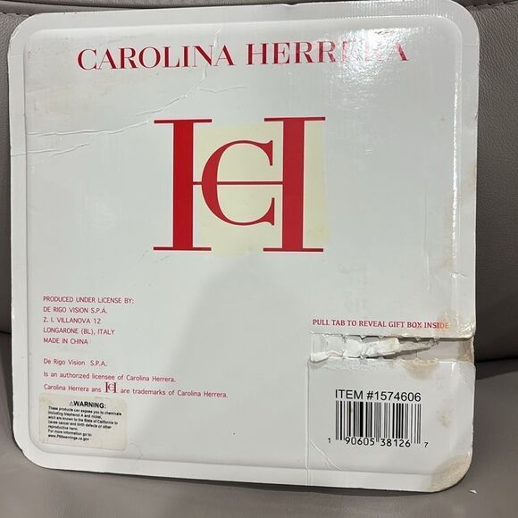 NEW Carolina Herrera Sunglasses & Red Case Set - Picture 2 of 4